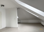 Wohn-/Schlafzimmer OG - Verkauf: Großzügiger Bungalow mit Garage und Einliegerwohnung