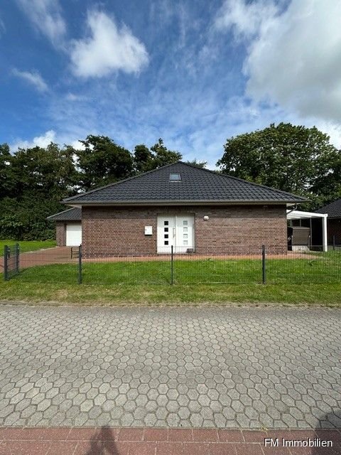 Großheide/ Westerende – neuwertiger Bungalow mit Dachgeschosswohnung!, 26532 Großheide / Westerende, Einfamilienhaus